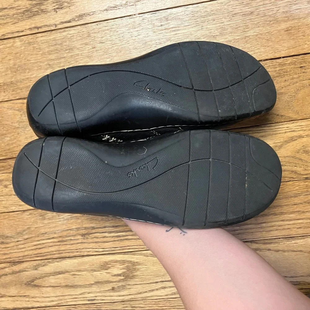 Clarks Bendables Black Leather Button Loafers Slip On Shoes Womens 9.5 M
